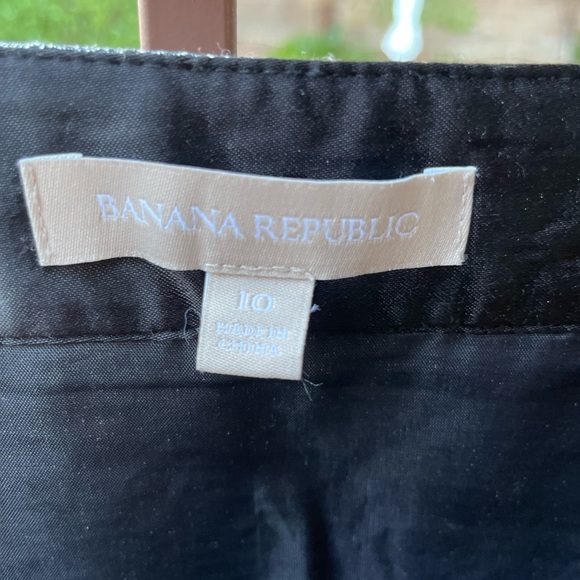Banana Republic size 10 dressy lined mini skirt. - Picture 3 of 3